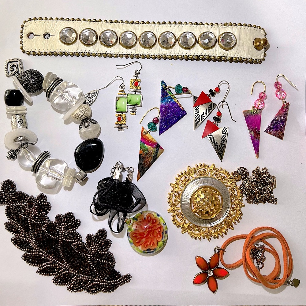 ❤️ Jewelry Lot Earrings Necklaces Bracelets